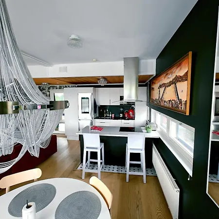 アパート Large Two-room Desing With Seaview And Sauna In Downtown オウル