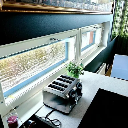 Large Two-room Desing With Seaview And Sauna In Downtown Appartement