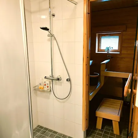 Large Two-room Desing With Seaview And Sauna In Downtown オウル