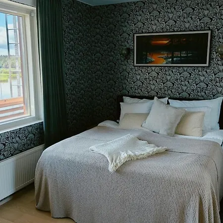 Large Two-room Desing With Seaview And Sauna In Downtown Appartement *